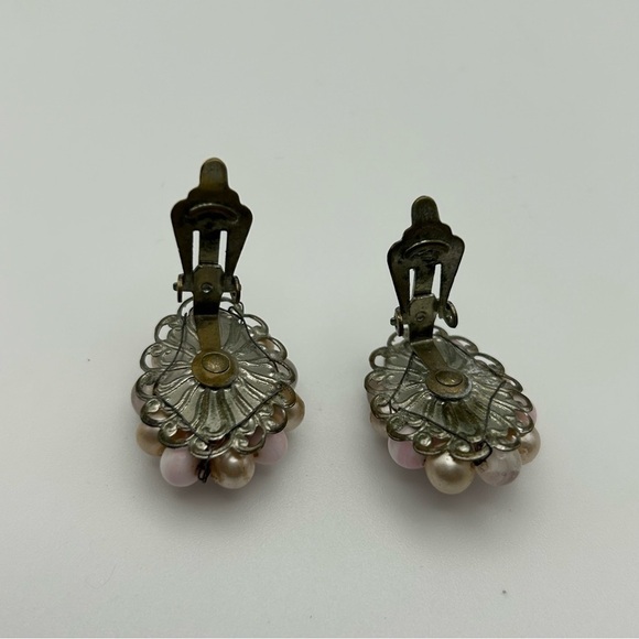 Vintage Oval Pink Faux Marble Beaded Clip On Earrings with Faux Pearls - Picture 7 of 7